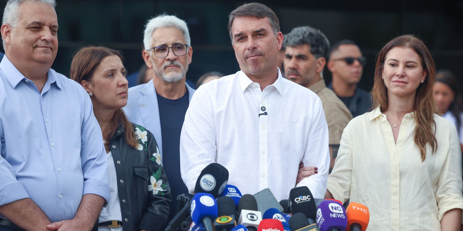STF nega ter ordenado buscas em endereços de Flávio Bolsonaro